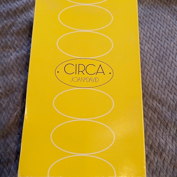 Circa Joan & David Wedges - Picture 3 of 5